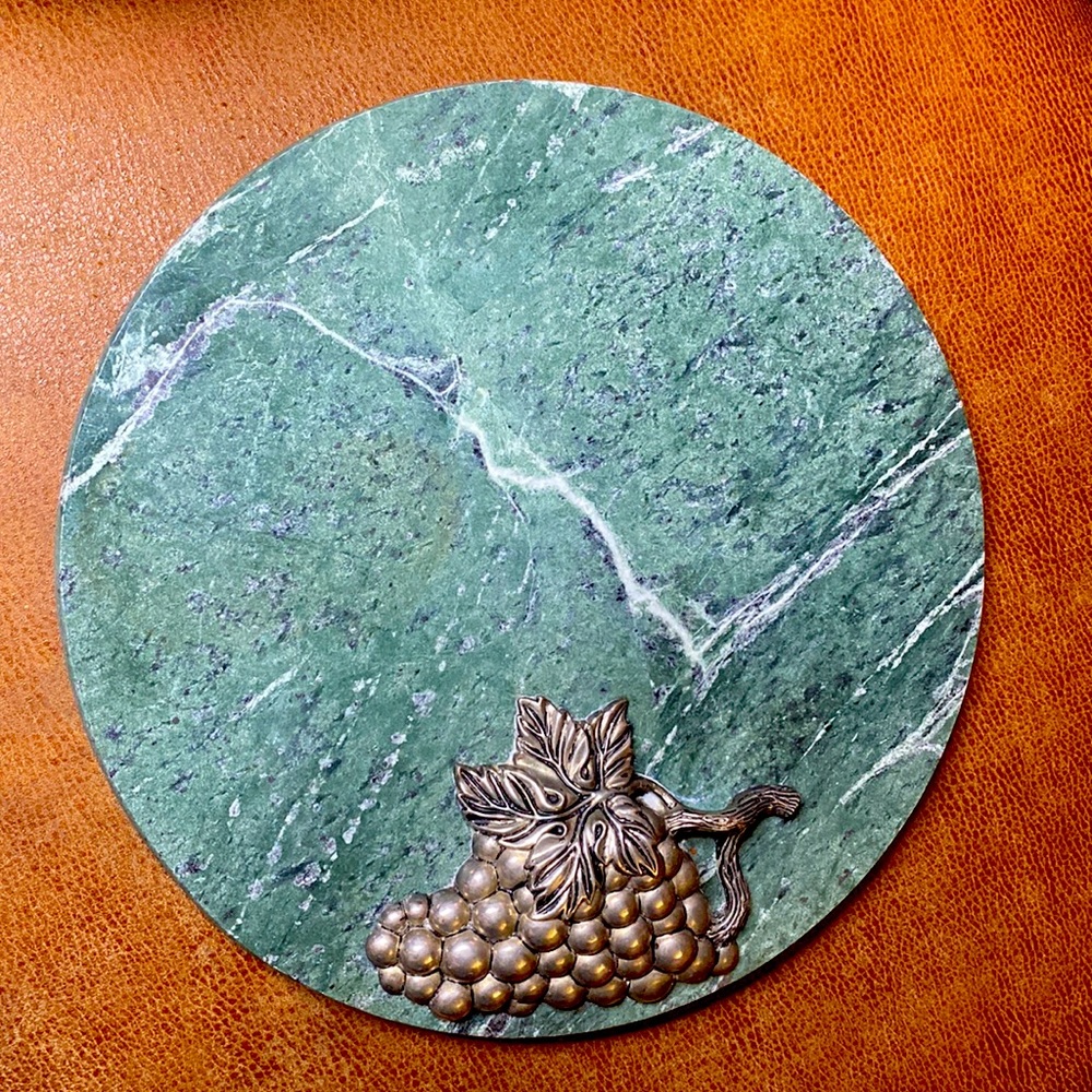 Godinger Silver Art Co Green Marble Cheese Board 10” Round Grapes - Picture 3 of 4